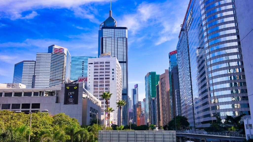 樓市走勢｜寫字樓、工廈、商鋪租金齊跌 香港樓價跌幅有機會進一步加快